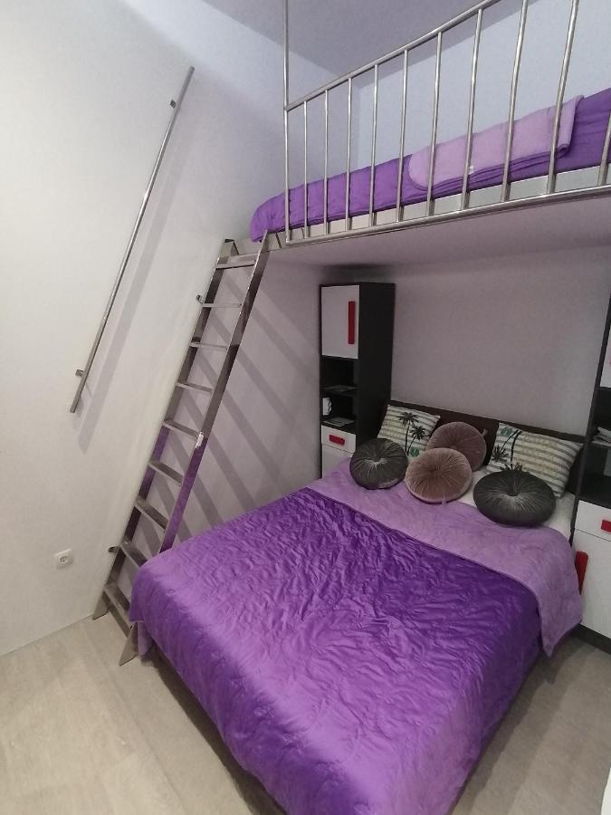 Apartment Rose By The Beach & Tennis Courts สปลิท ภายนอก รูปภาพ