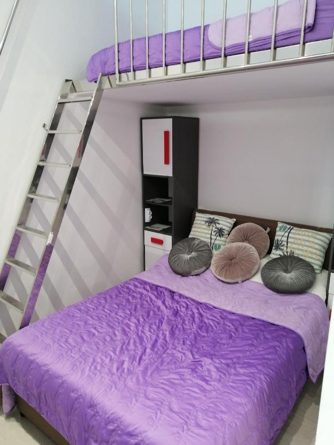 Apartment Rose By The Beach & Tennis Courts สปลิท ภายนอก รูปภาพ