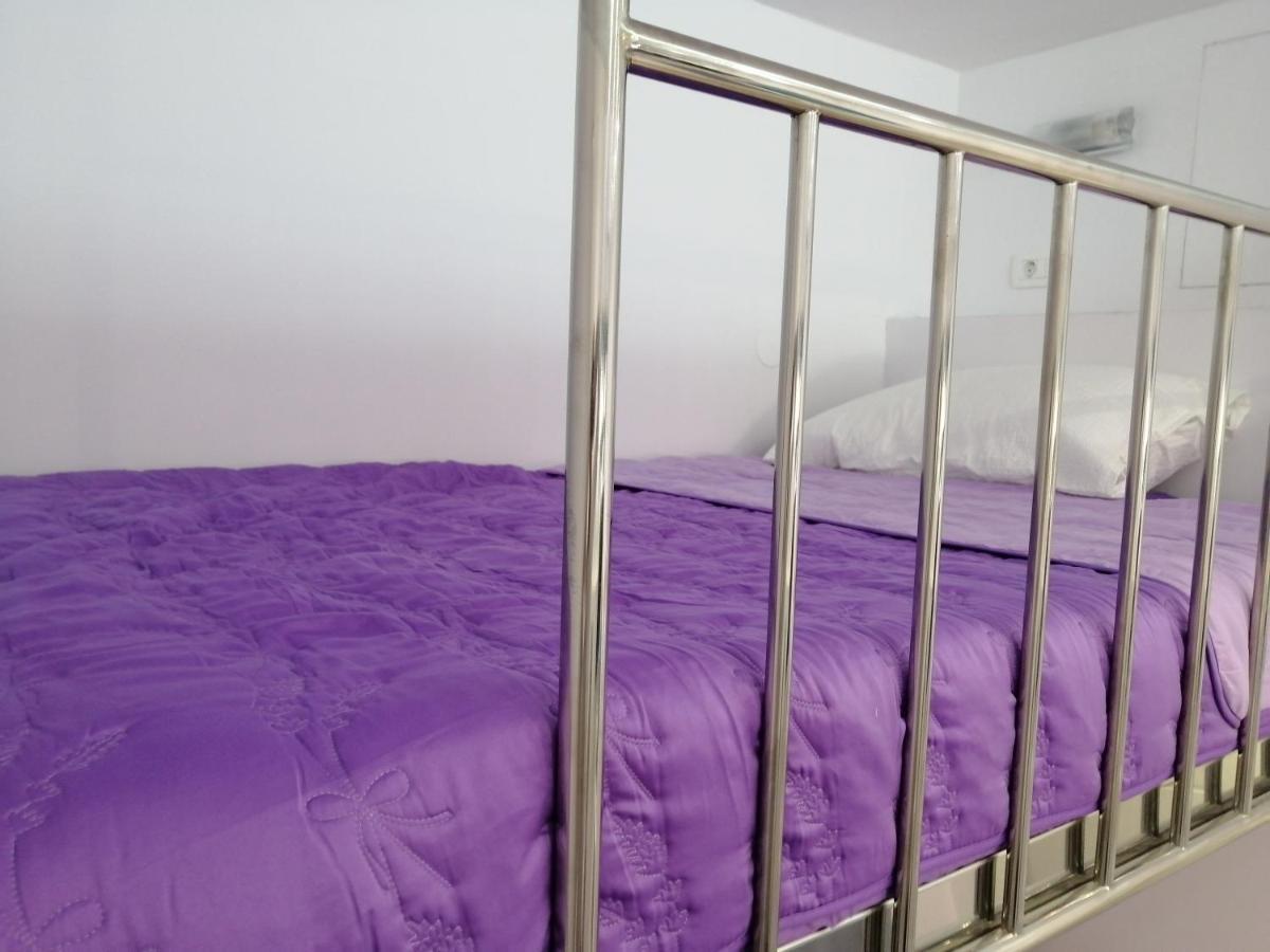 Apartment Rose By The Beach & Tennis Courts สปลิท ภายนอก รูปภาพ