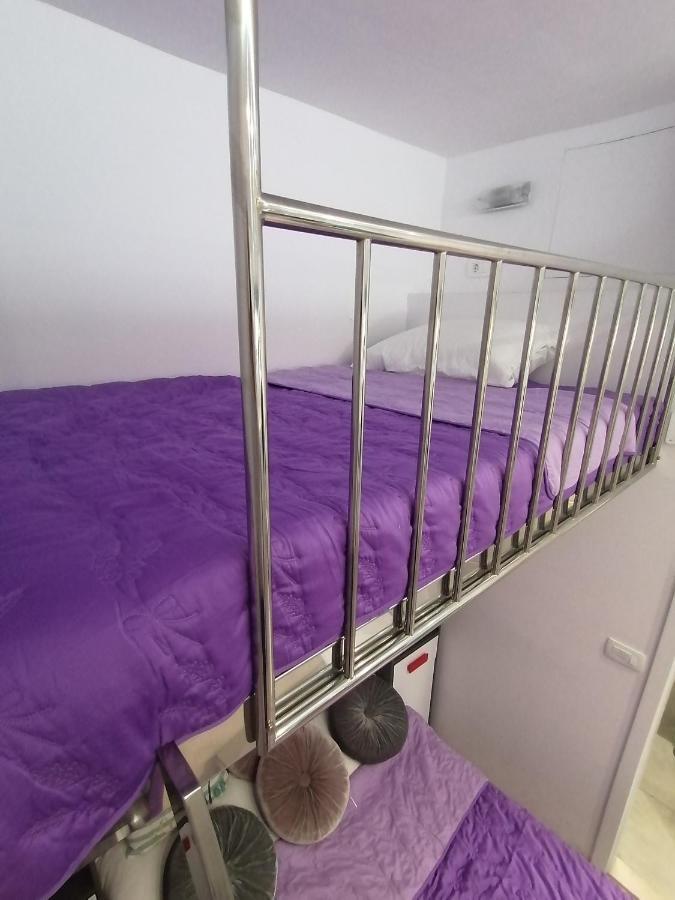 Apartment Rose By The Beach & Tennis Courts สปลิท ภายนอก รูปภาพ