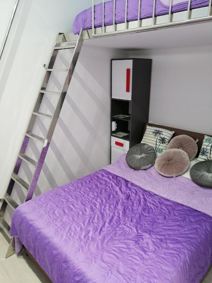 Apartment Rose By The Beach & Tennis Courts สปลิท ภายนอก รูปภาพ